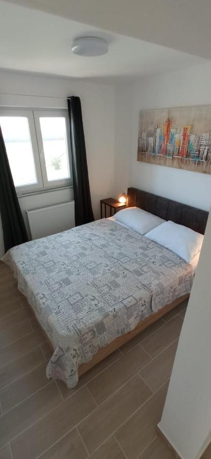 דראגה Apartments Davor מראה חיצוני תמונה
