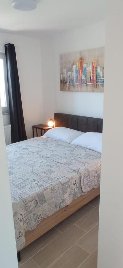 דראגה Apartments Davor מראה חיצוני תמונה