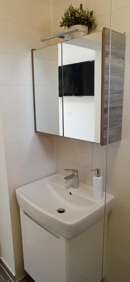 דראגה Apartments Davor מראה חיצוני תמונה