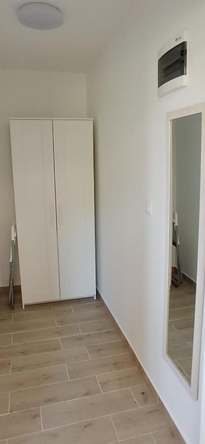 דראגה Apartments Davor מראה חיצוני תמונה