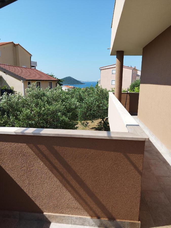 דראגה Apartments Davor מראה חיצוני תמונה