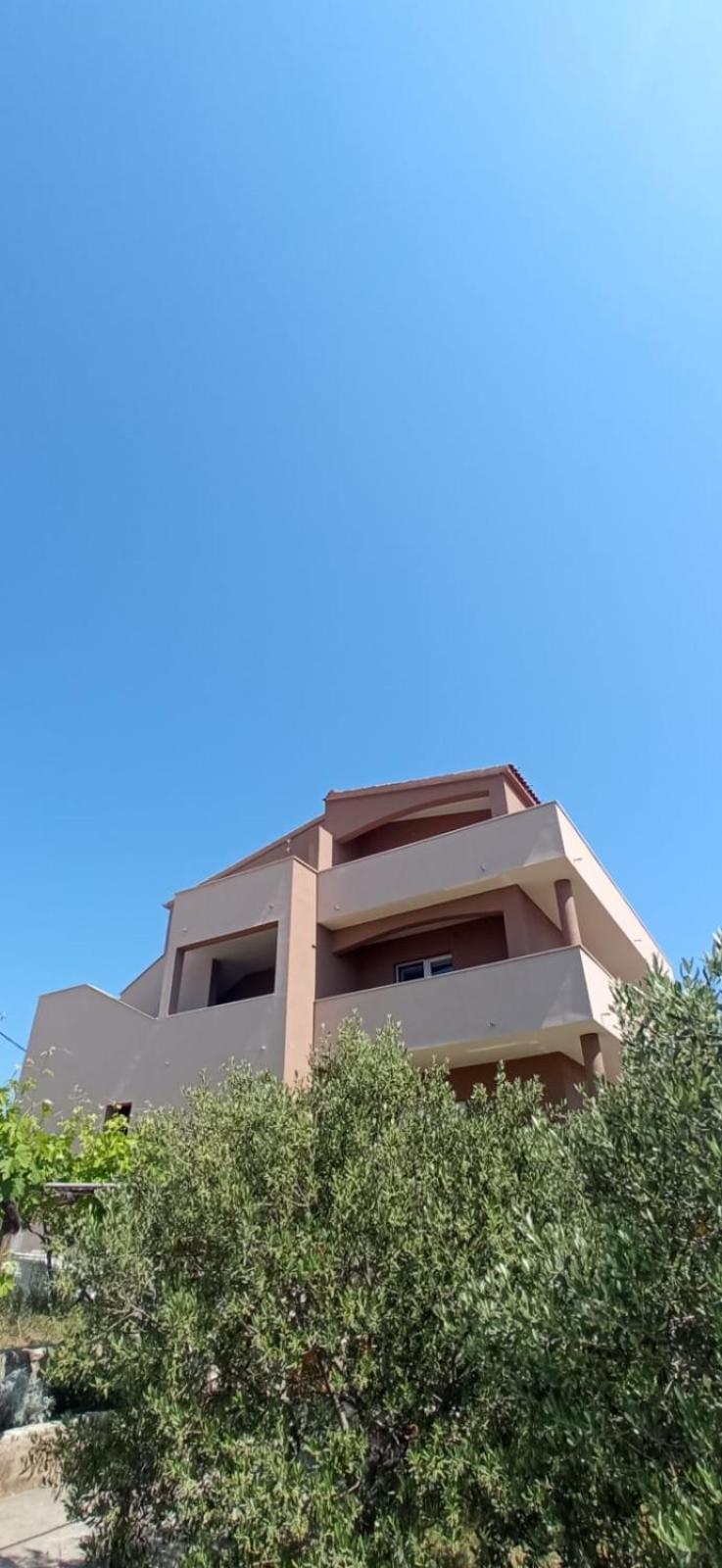 דראגה Apartments Davor מראה חיצוני תמונה